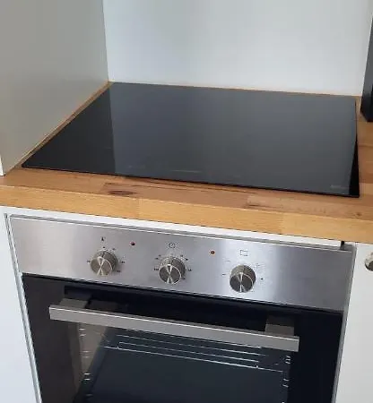 Entre Les Places, Spacieux, Calme, Idealement Situe Parking Gratuit