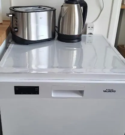 Entre Les Places, Spacieux, Calme, Idealement Situe Parking Gratuit