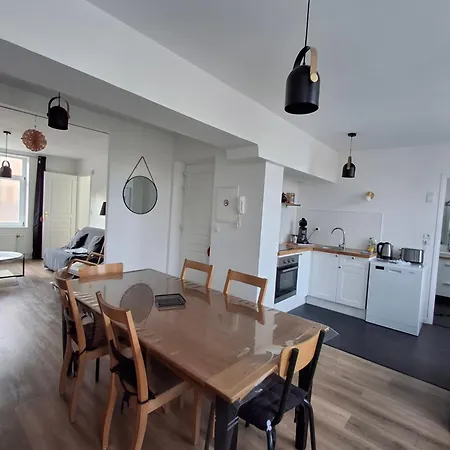 Entre Les Places, Spacieux, Calme, Idealement Situe Parking Gratuit Arras